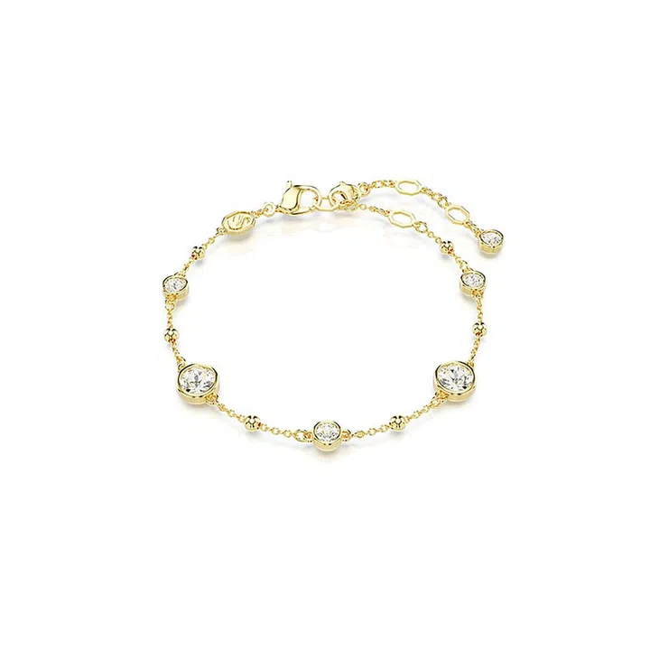 hbsg-swarovski-the-wonder-of-love-11
