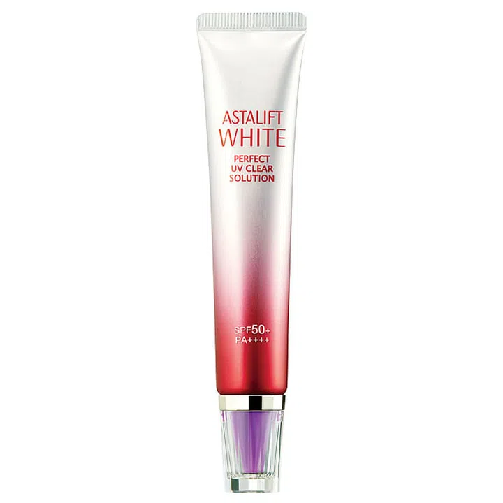In addition to ASTALIFT’s superior UV-shielding technology, this also packs antioxidants and doubles up as an excellent makeup base. 