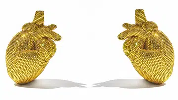 This Gold Crystal-Encrusted Clutch From Gucci Is To-Die-For