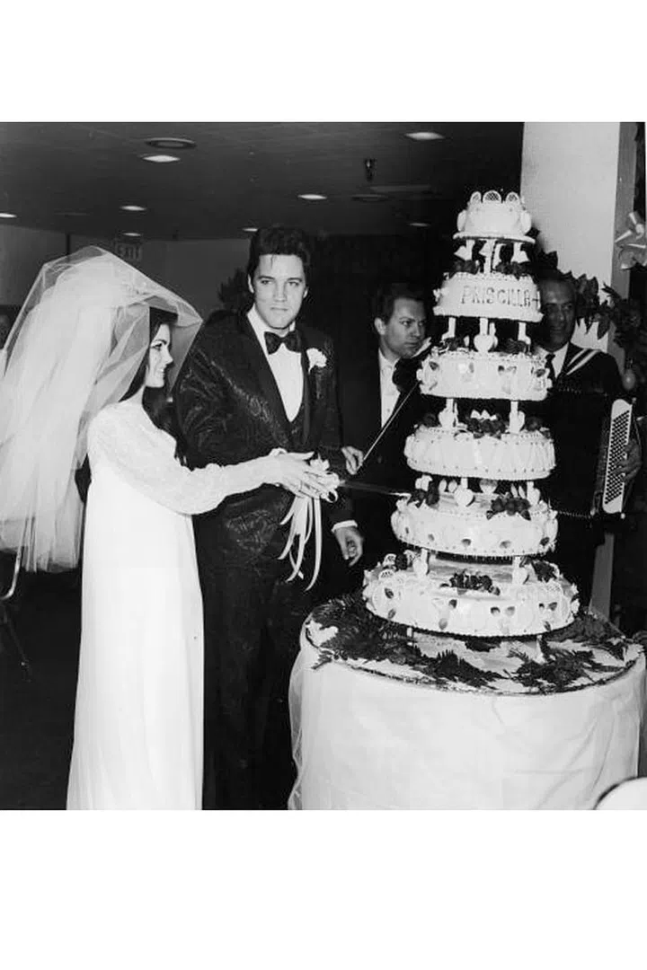 Ready for a big surprise? Elvis Presley's wife Priscilla Beaulieu actually designed her own dress for the pair's Las Vegas wedding — and it was a dramatic one, featuring chiffon, beads and a three-foot veil.