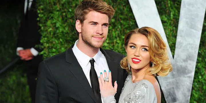 Miley Cyrus Has A New Ring On Her Ring Finger