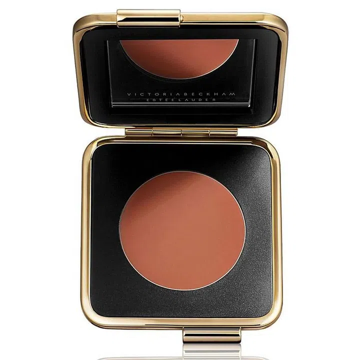 "Also, sometimes I'll even use my Cheek Crème on my eyes or my lips if I'm in a rush. Quite often I'm running around with the kids, and I want to put my make-up on in the car."