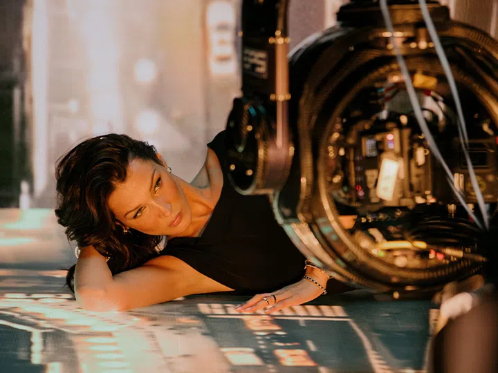 bella hadid chopard global brand ambassador ice cube jewellery advertising campaign behind the scenes