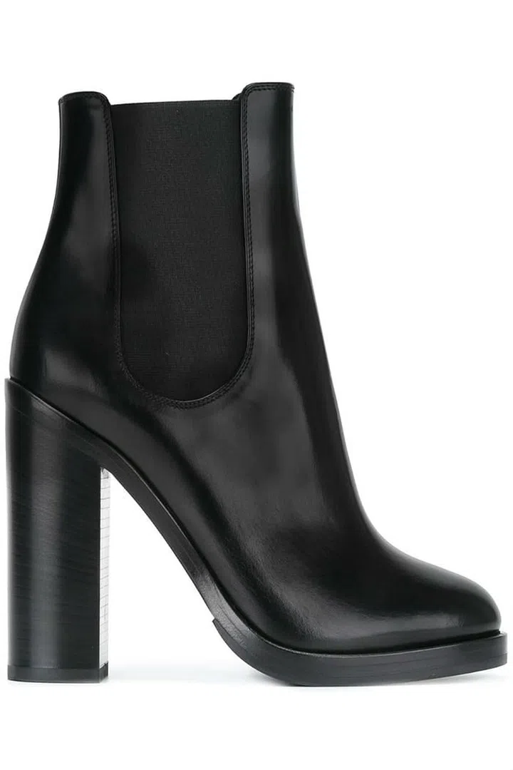 Photo: Courtesy of Net-A-Porter