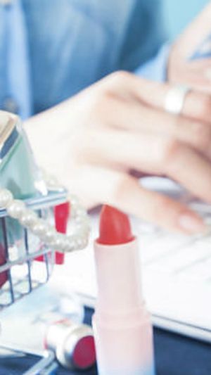 Feed Your Beauty Addiction With These Online Beauty Stores-Featured