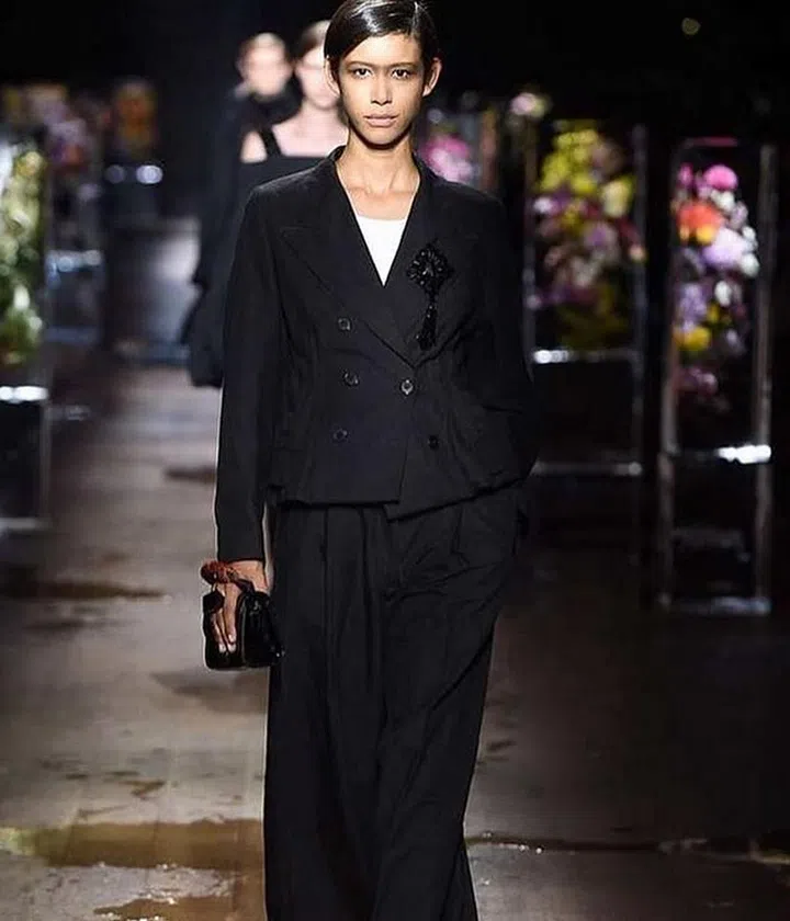 Number of shows walked: 40 //
Trademark: Sparkling eyes, cafe au lait skin, springy ringlets //
Seen here: Dries van Noten (@driesvannoten) //
Photo: Instagram (@dilone)
