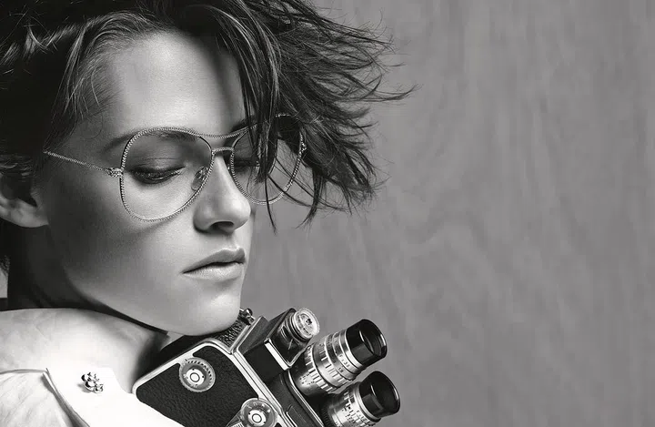 02_CHANEL_eyewear_Spring_Summer_2015_collection_Ad_campaign_pictures_by_Karl_Lagerfeld_LD