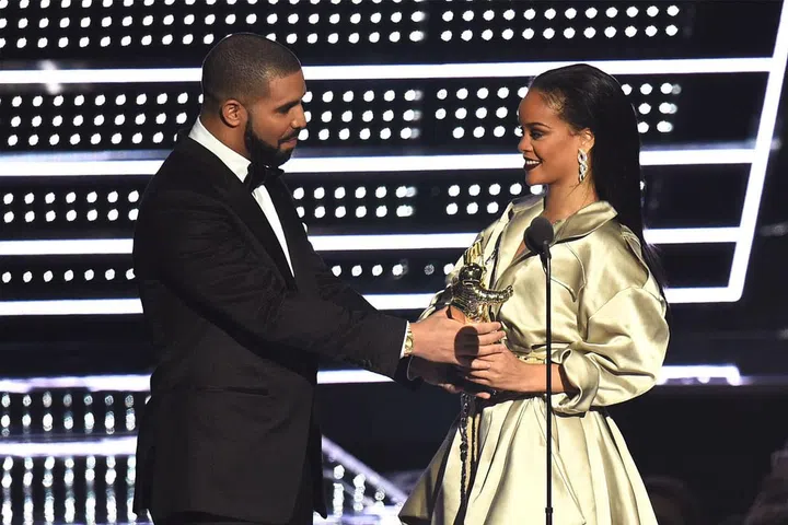 Though we never fully got confirmation of an official Drake and Rihanna relationship or breakup, something definitely went on and fizzled out between these two this year. The on-and-off-again duo collaborated for the singer's steamy "Work" music video, kicking off a series of flirt-filled performances throughout spring and summer. It escalated to the next level when Drake bought a billboard to congratulate Riri and then surprised everyones at the VMAs to present her the Vanguard Award where he admitted he's "been in love with Rihanna since he was 22." Despite their matching tattoos, saying "I love you" and flirty performances, the couple reportedly broke up in October—for now, that is.