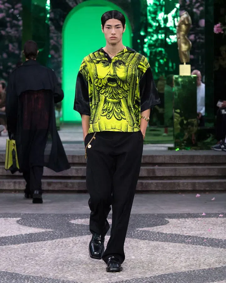 Photo: Versace