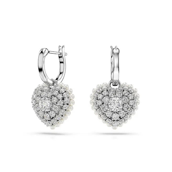 hbsg-swarovski-the-wonder-of-love-3