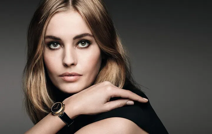 Danish model Nadja Bender with a pink gold PVD Diamantissima