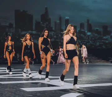 Chanel Cruise 2023-24