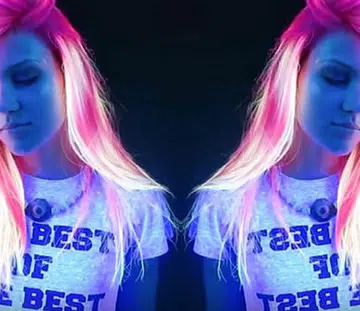 This Glow-in-the-Dark Dye Job Is Breaking the Internet
