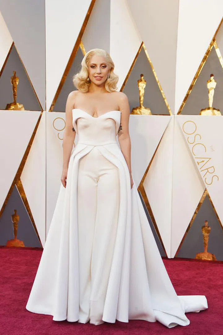 One diet trick we could really get behind if it actually works is Lady Gaga's fabulous drunk diet consisting of, well, whiskey when you want it and carb-less meals. This pop star treatment also recommends working out while hungover, so we hope you've got the stomach for it. Photo: Getty