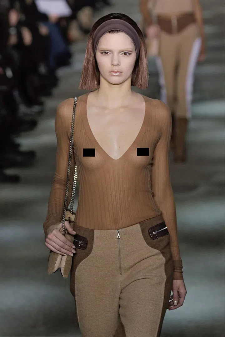 Kris Jenner Doesn't Like Kendall's Nipple Ring