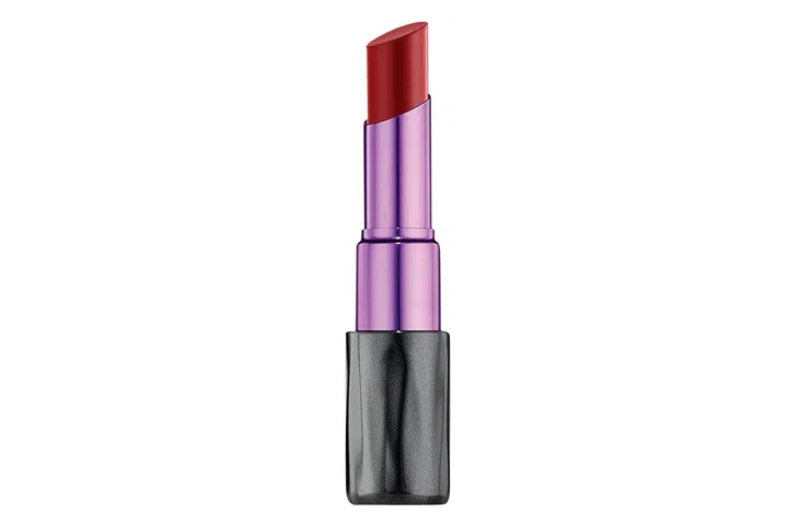 One swipe delivers intense, matte colour while its buttery texture means unrivalled comfort.