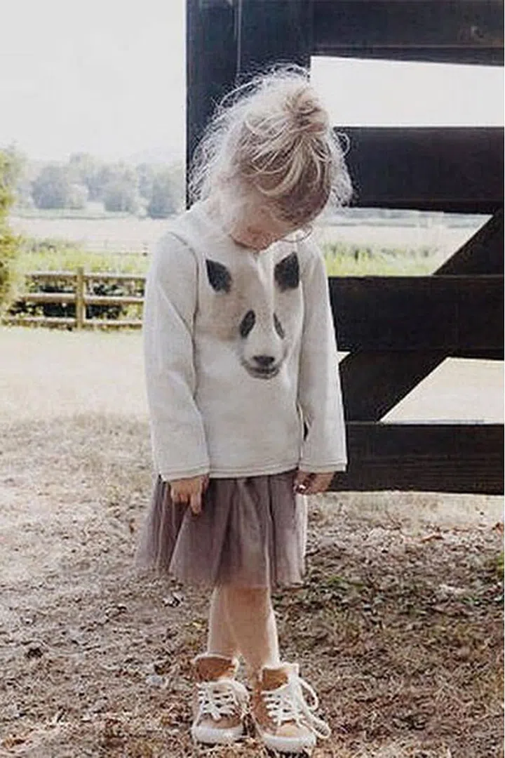 Blogger James Kicinski McCoy dresses her daughter in comfy-chic looks, like this animal print sweater and tulle skirt.
Follow @bleubird.Photo: Instagram