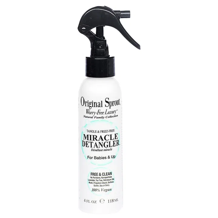 Free from chemicals, this ultra-gentle, baby-friendly formula is infused with rosemary, calendula, cranberry and vegetal glycerine to help make combing through thick and coarse hair a breeze.