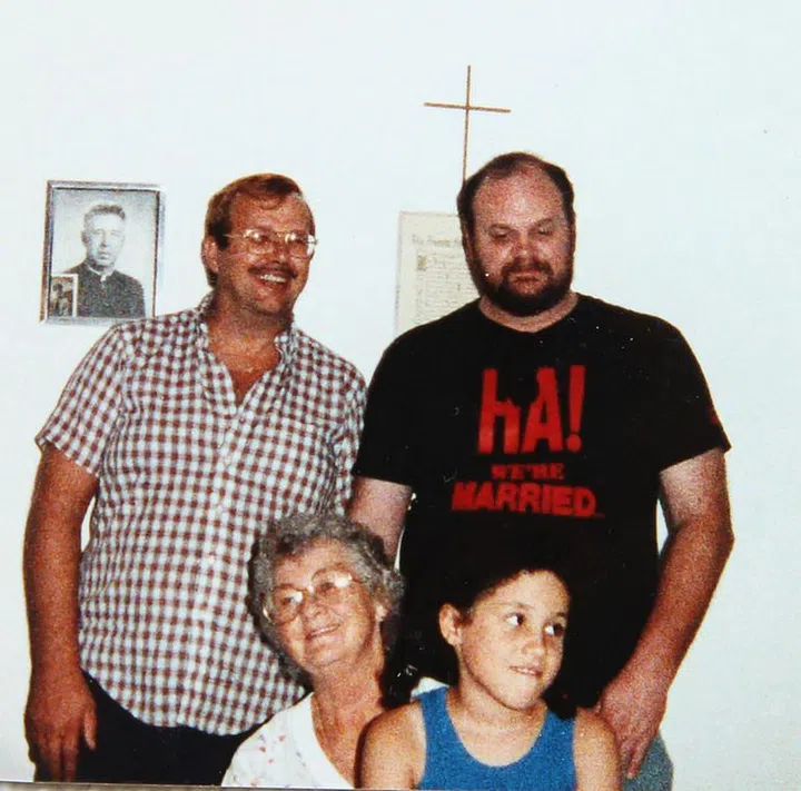 Meghan Markle At Age 10 With Her Grandmother Doris, Her Father (top right), And Her Uncle (Top Left).
Photo by Splash News