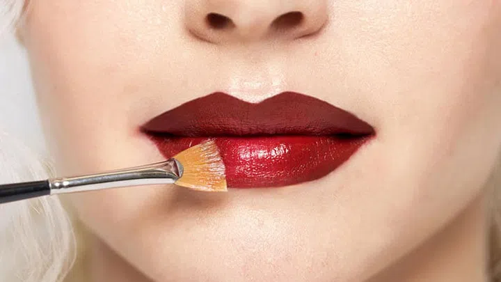 1429203798-syn-21-1429118656-mcx-lips-5