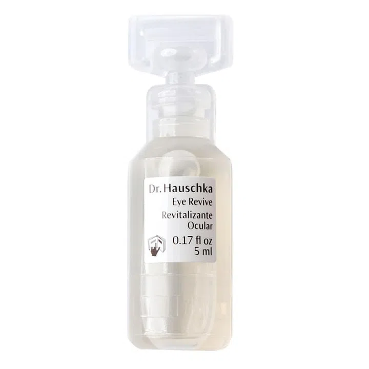When used as a refreshing compress, botanical extracts decongest the delicate area to minimise fatigue and puffiness.