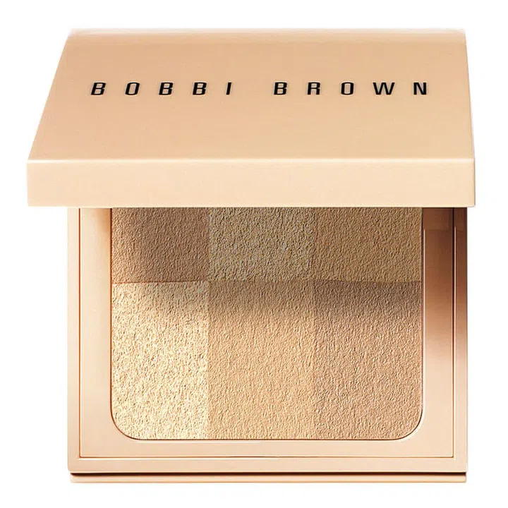 One sweep is all it takes to mop up excess oil, rebalance moisture levels and refresh the complexion.