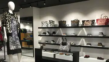 club 21, outlet store