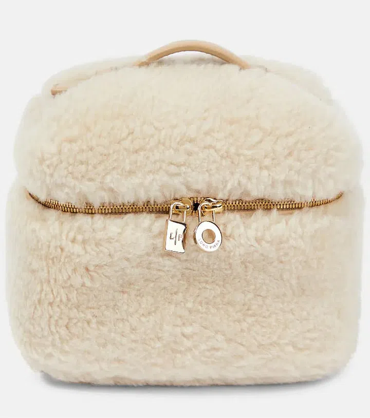 Photo: Mytheresa
