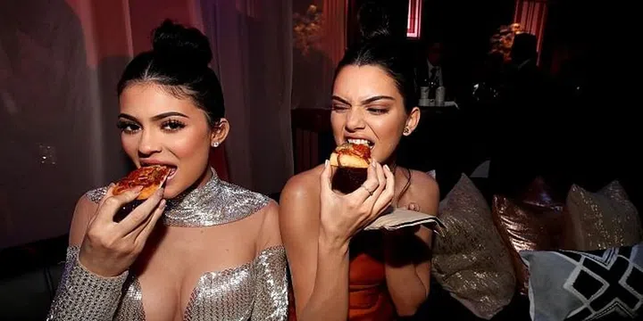Kendall Jenner, Kylie Jenner