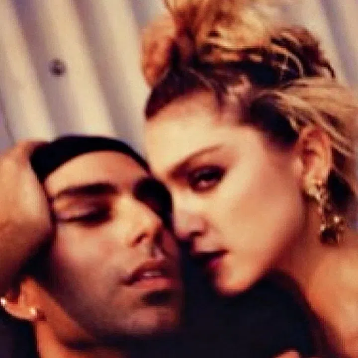 (@madonna) 43.9k likes