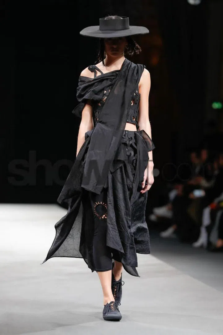 Photo: Showbit
