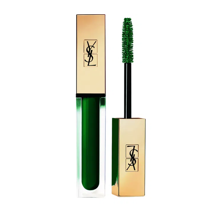 Lush emerald lashes accentuate dark brown eyes perfectly.