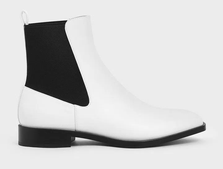 How To Work Peter Pan Collars Into Your Wardrobe