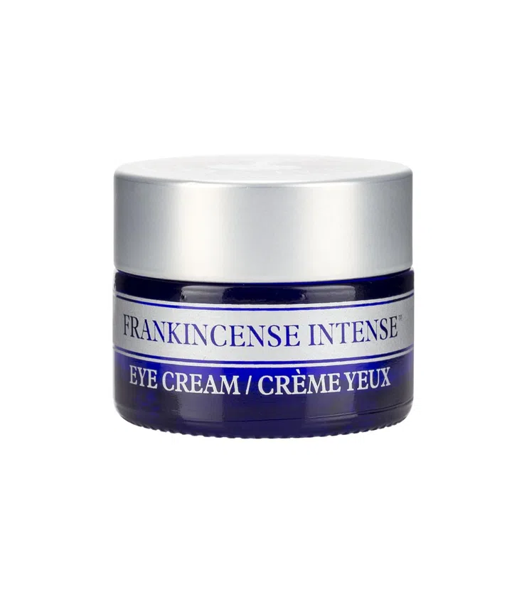 This uses natural extracts and plant stem cell technology to promote cell repair for plumped skin. 