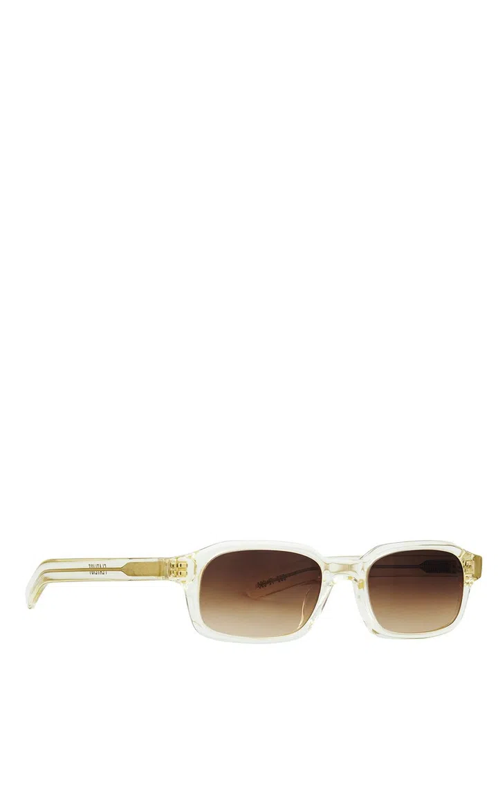 Let Your Style Take Flight With These Editor-Approved Sunglasses