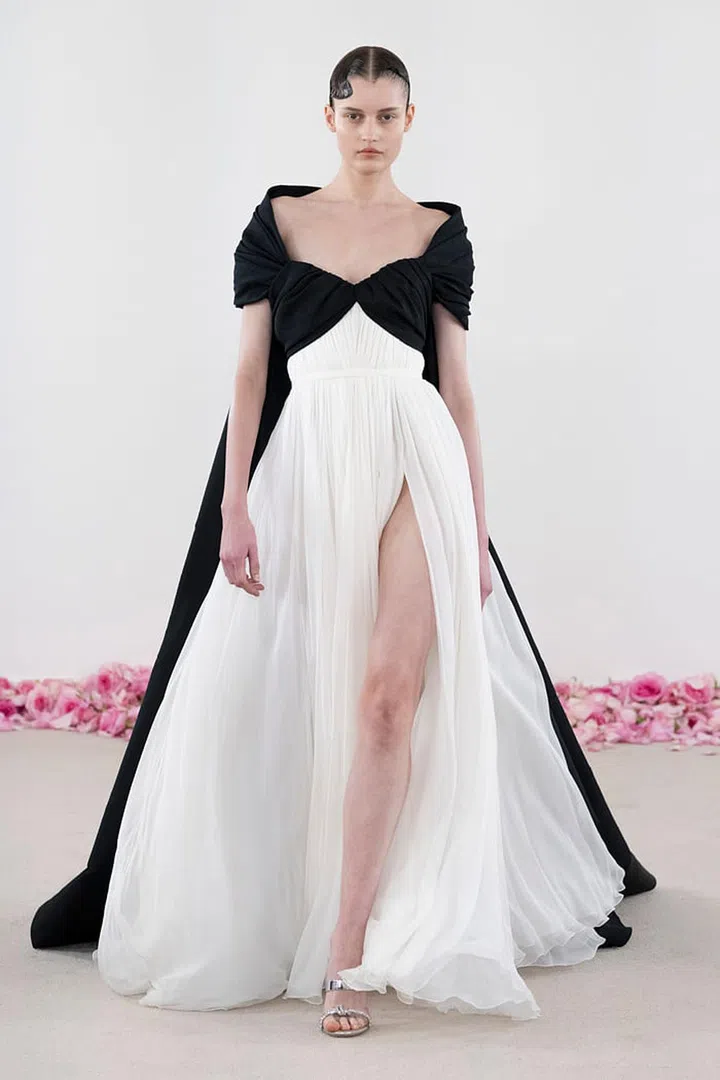 Giambattista Valli,
Fall Winter 2023-24,
Haute couture