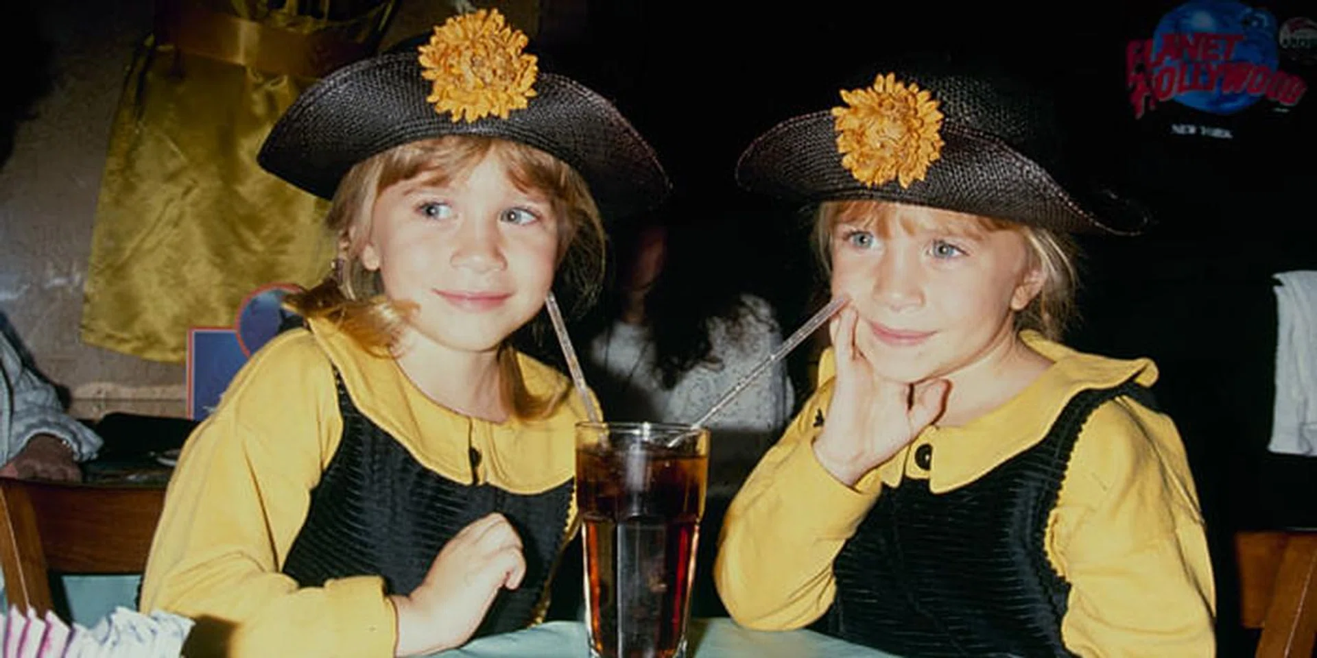 Mary-Kate & Ashley Olsen