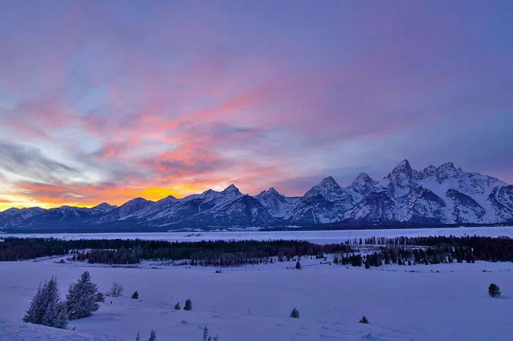 Couples looking for a stress-free escape will feel their blood pressure slow upon arriving at Amangani, located above Jackson Hole at the foot of the Teton Mountains. Reveling in the outdoors is the No. 1 priority here, what with Grand Teton National Park at its doorstep and Yellowstone National Park just an hour away (and on-site naturalists leading private tours). And things don’t slow down in the winter, when activities include dogsledding, showshoeing, and skiing. In addition to a heated outdoor pool and whirlpool, there are 40 suites with private decks or balconies and deep soaking tubs, from which you can gaze at the mountains just outside your window.
Photo: Getty