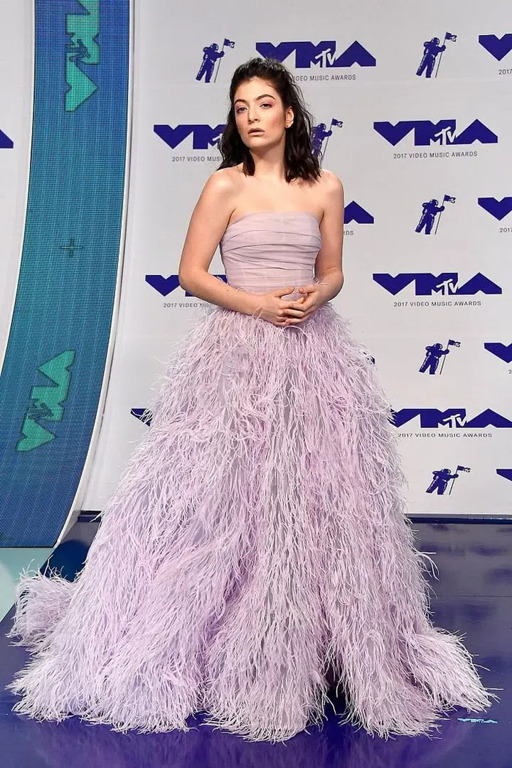 The singer channeled her inner princess in a lavender Monique Lhuillier gown.