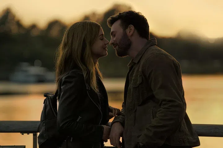 Chris Evans as Cole Turner and Ana de Armas as Sadie Rhodes in 'Ghosted,' an Apple Original film. Photo: Courtesy