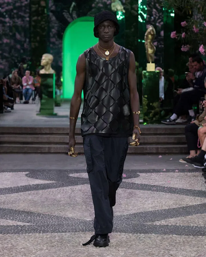 Photo: Versace