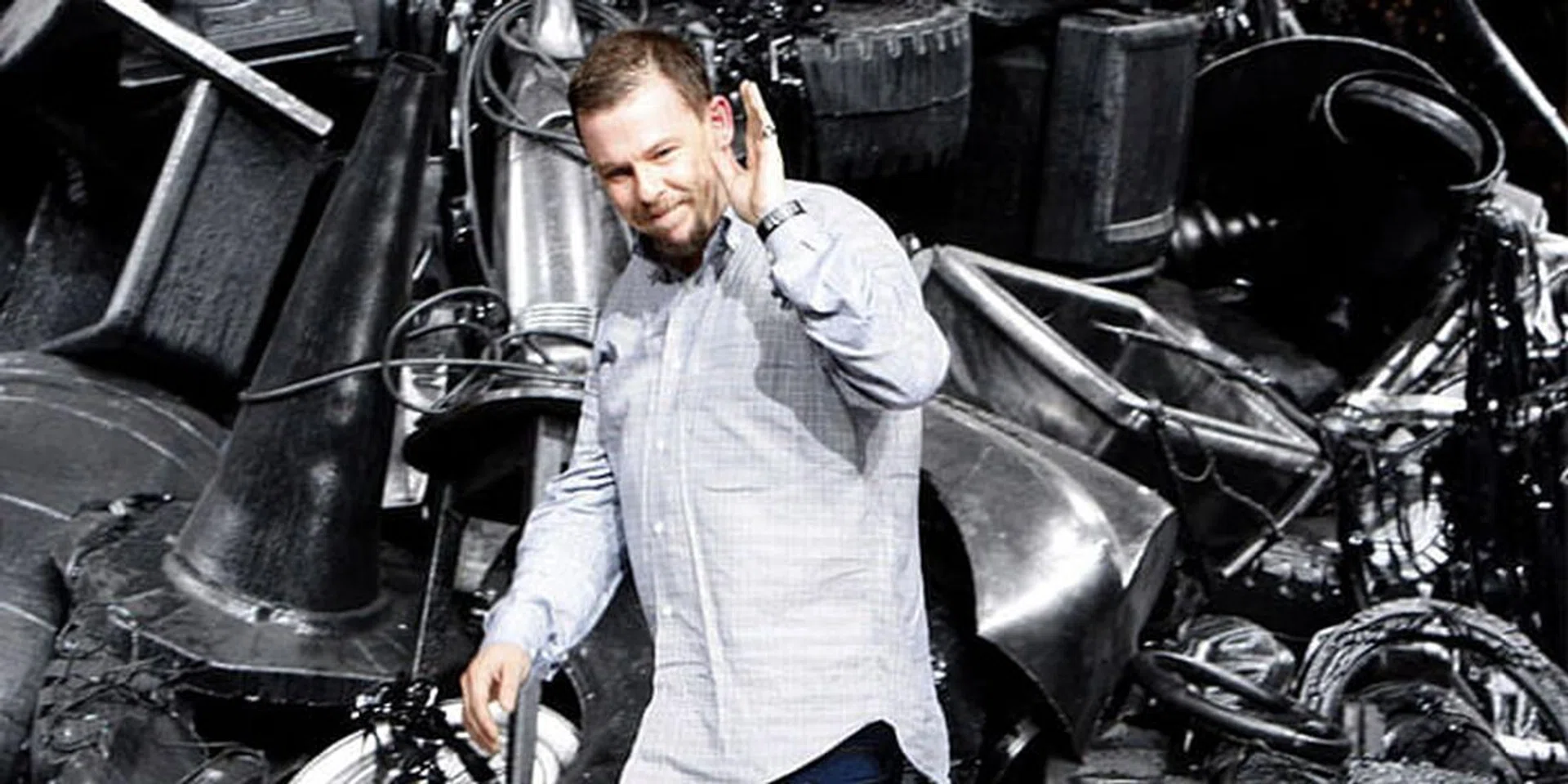Alexander Mcqueen's Skin Is Being Used To Make A New Collection Of Bags & Leather Jackets