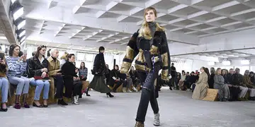 sacai