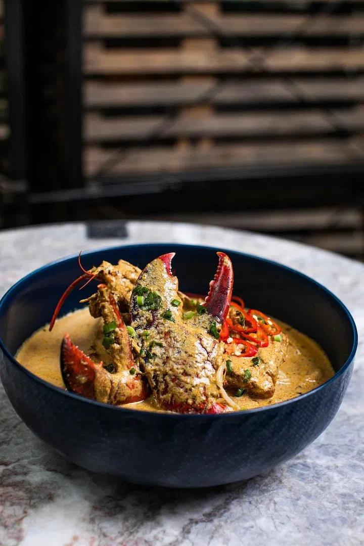Photo: Burger & Lobster 