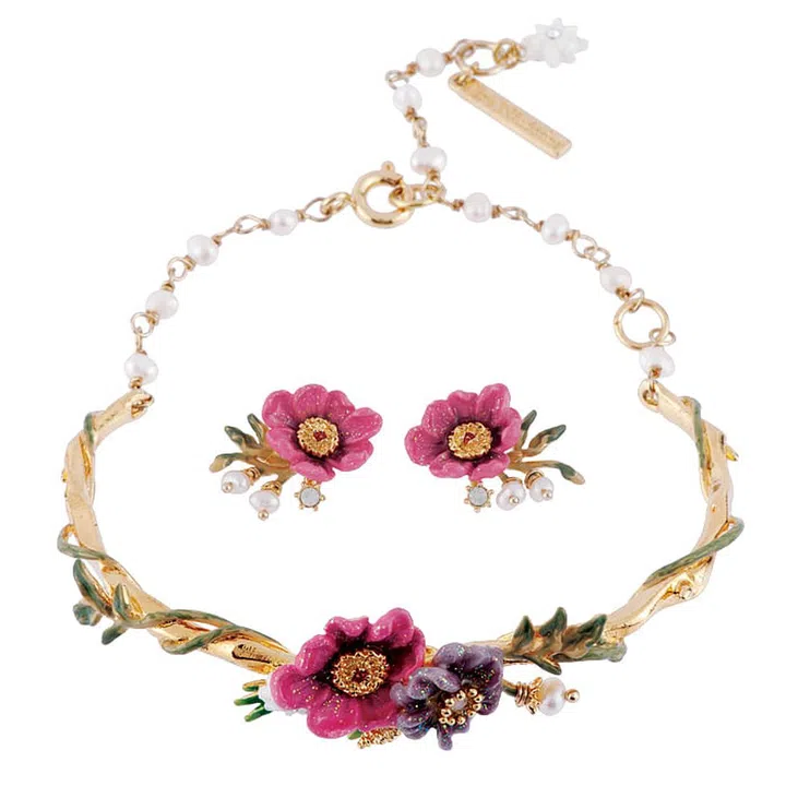 Show off your softer side with dainty, floral and fauna-themed accessories, like Les Néréides’ enamelled blooms in shades of lilac and rose. Sweet... And wonderfully quirky.