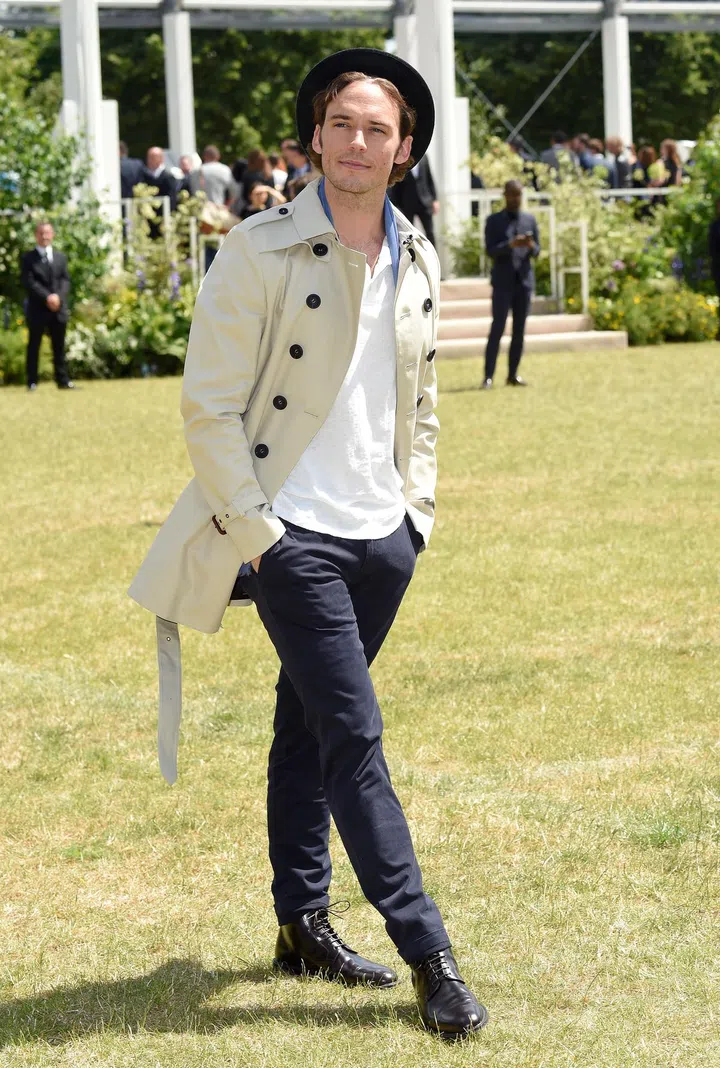 When the <i>Me Before You</i> star is not seen in a suit, he is a fan of a more relaxed look, with skinny jeans and white T-shirts being two of his wardrobe staples.