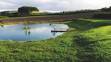 ANRÁN, A Farmhouse In Devon That Blends Big‐City Sophistication And Country Charm