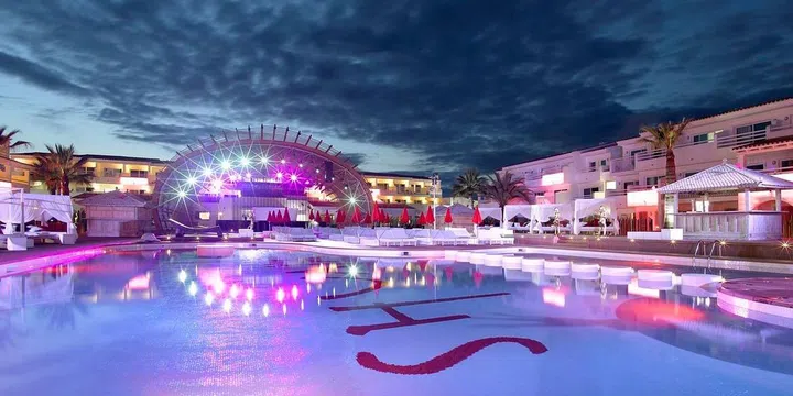 Photo: Ushuaïa Ibiza Beach Hotel