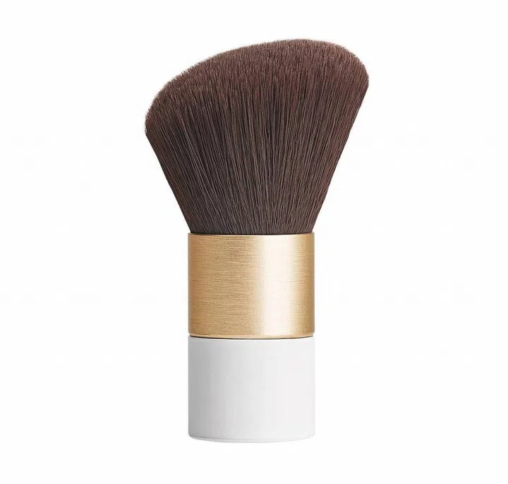 Travel Blush Brush, $77 (Photo: Hermès)