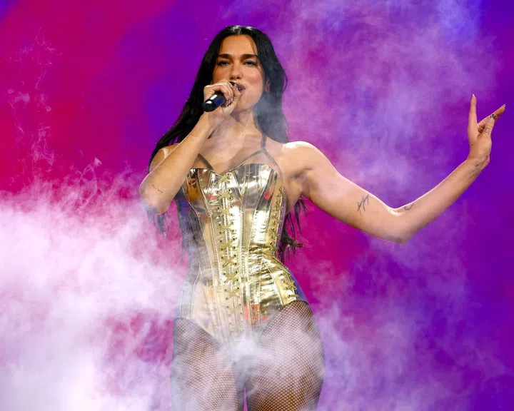 famous leo celebrities | dua lipa